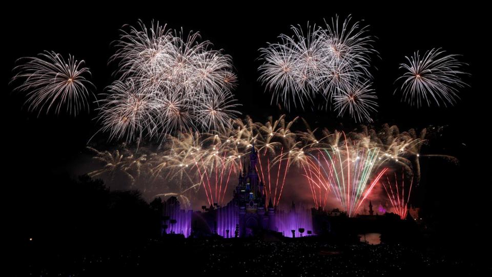 fuochi d'artificio al castello della Bella Addormentata per la sera di Capodanno