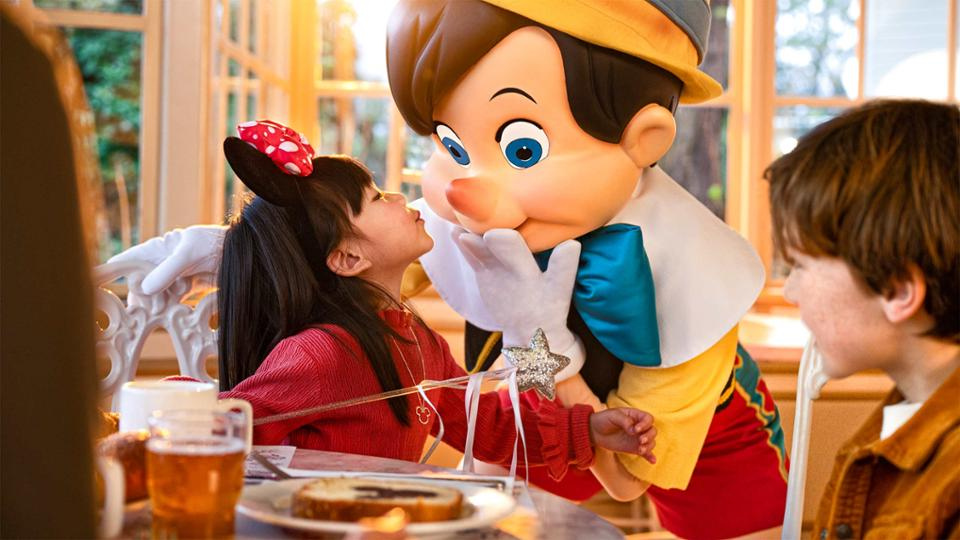 Pinocchio al Plaza Gardens Restaurant con bambini
