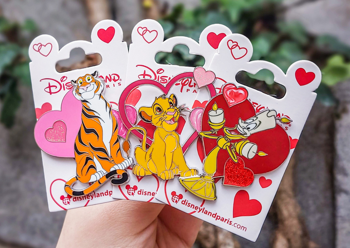 Disney Pins con personaggi tema San Valentino