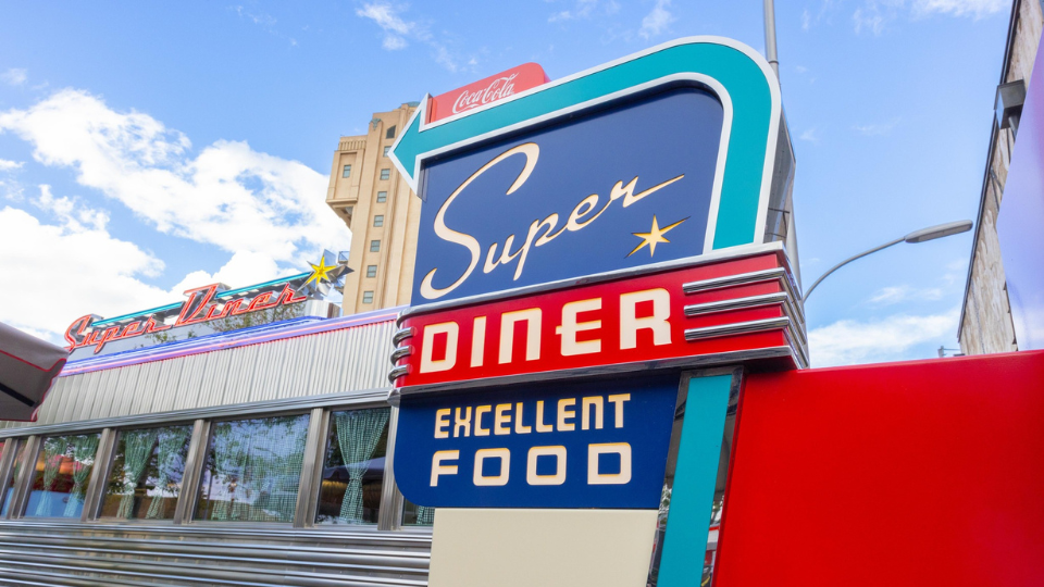 Super Diner: ristorante stile americano al Marvel Avengers Campus