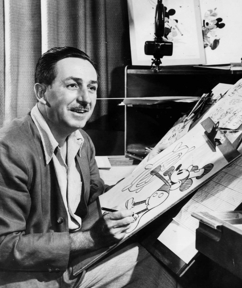 Walt Disney disegna Topolino